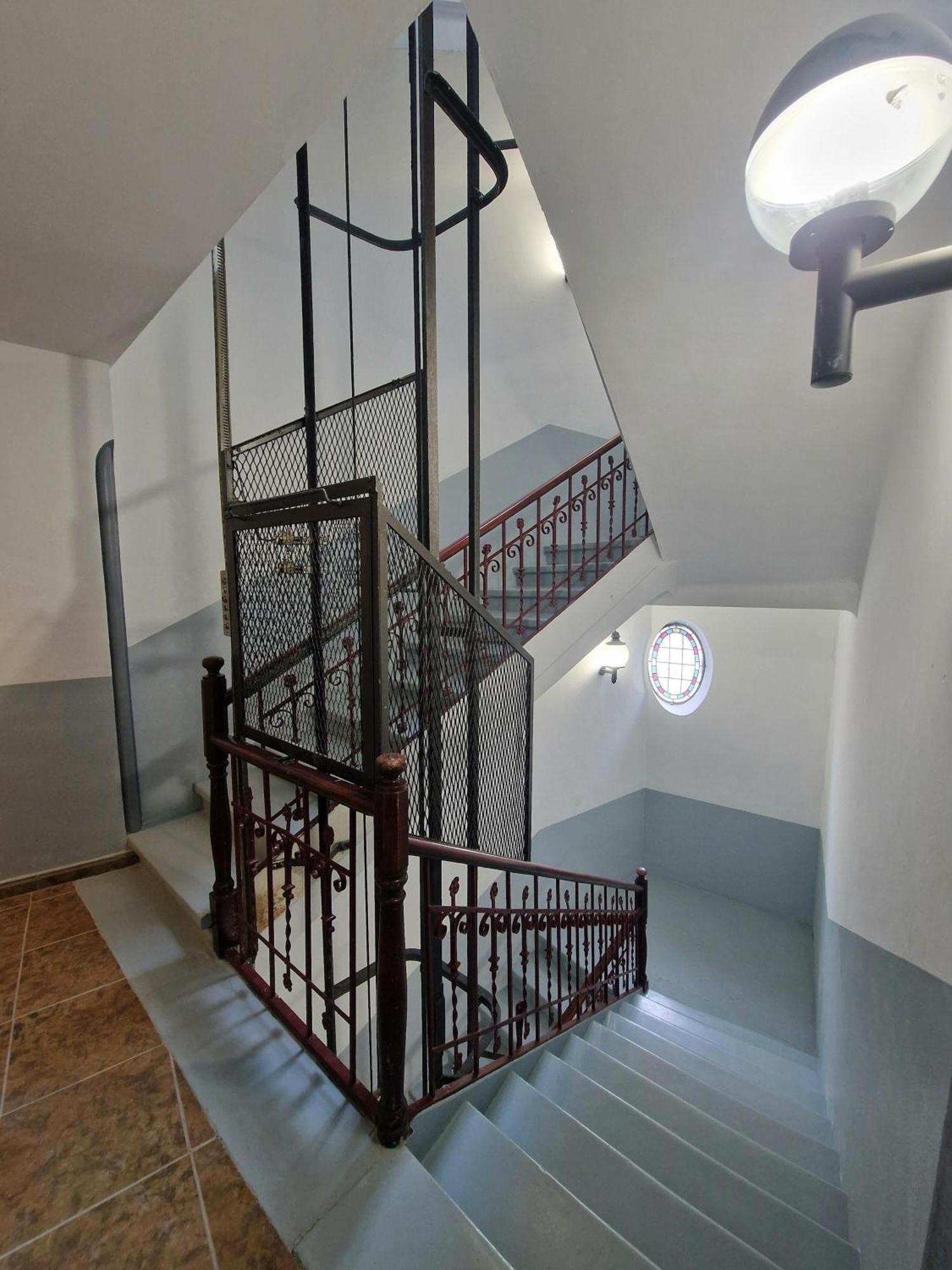 Hostal Rugaca Huesca Bagian luar foto