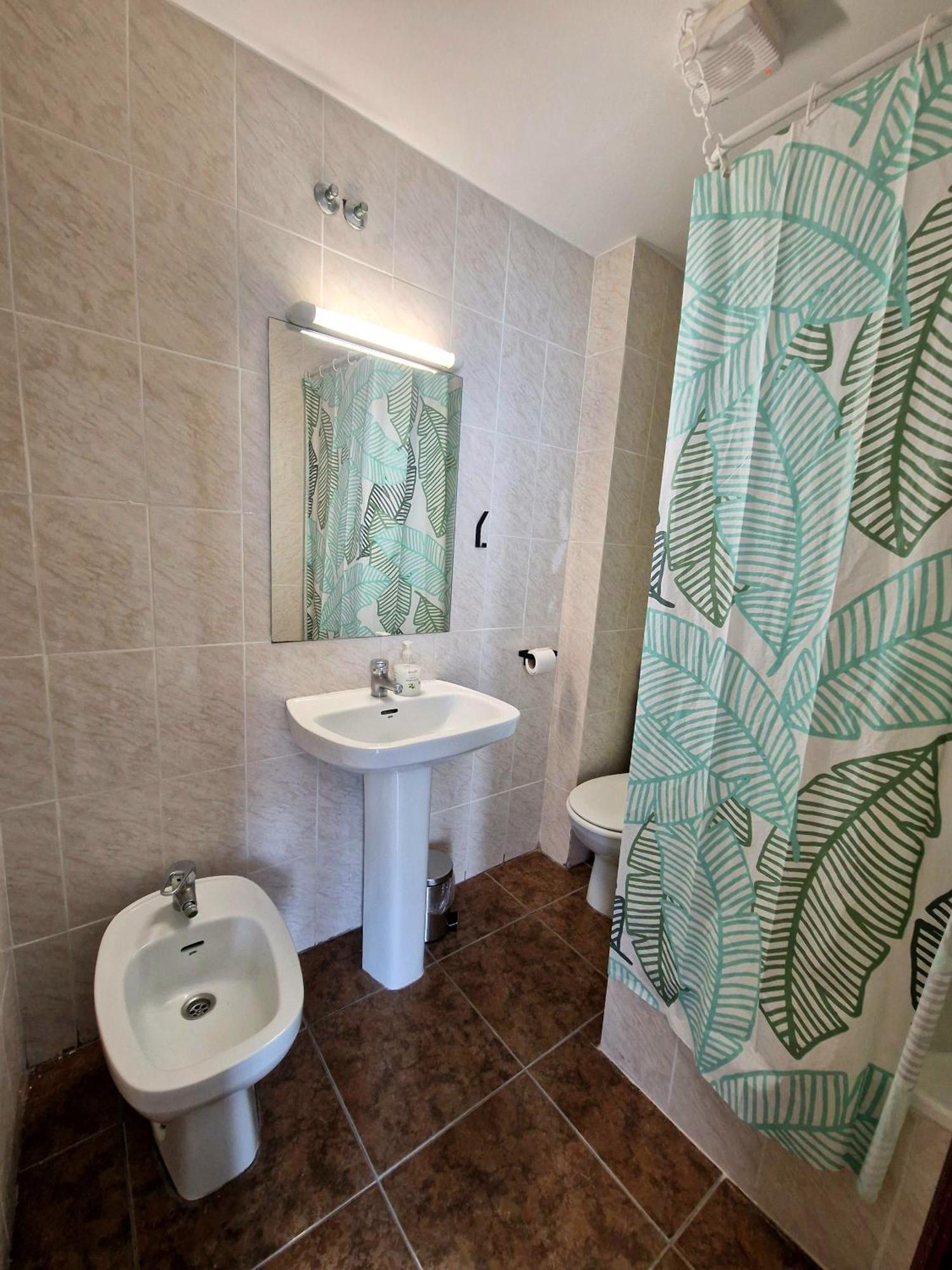 Hostal Rugaca Huesca Bagian luar foto